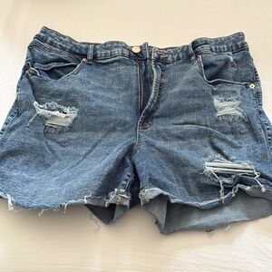 Reitmans “The Curvy” Super High Rise Denim Shorts
